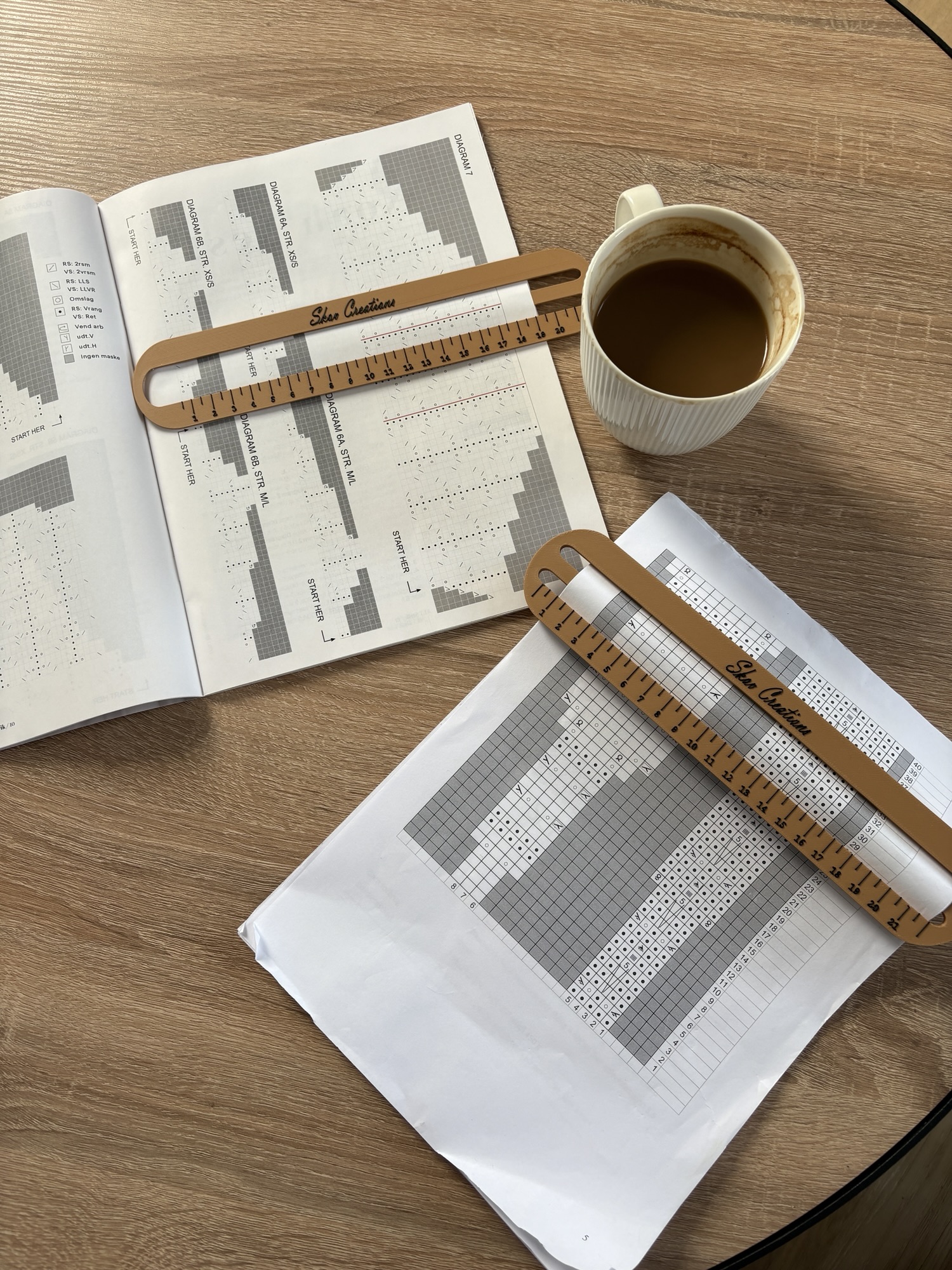 Diagram lineal til strikkediagram med centimeter-skala