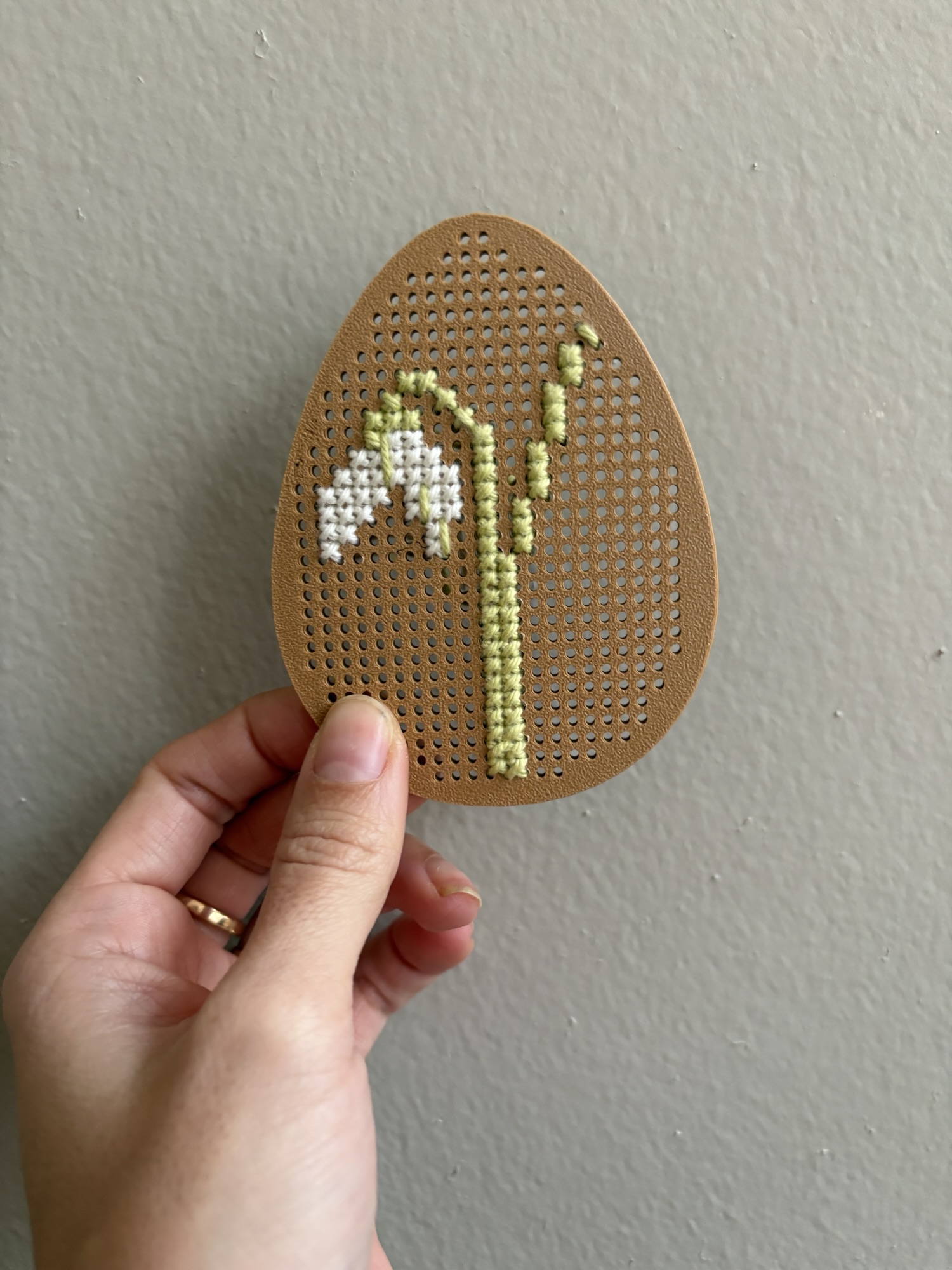 Broderi Påskeæg – DIY kit med vintergæk - Billede 4