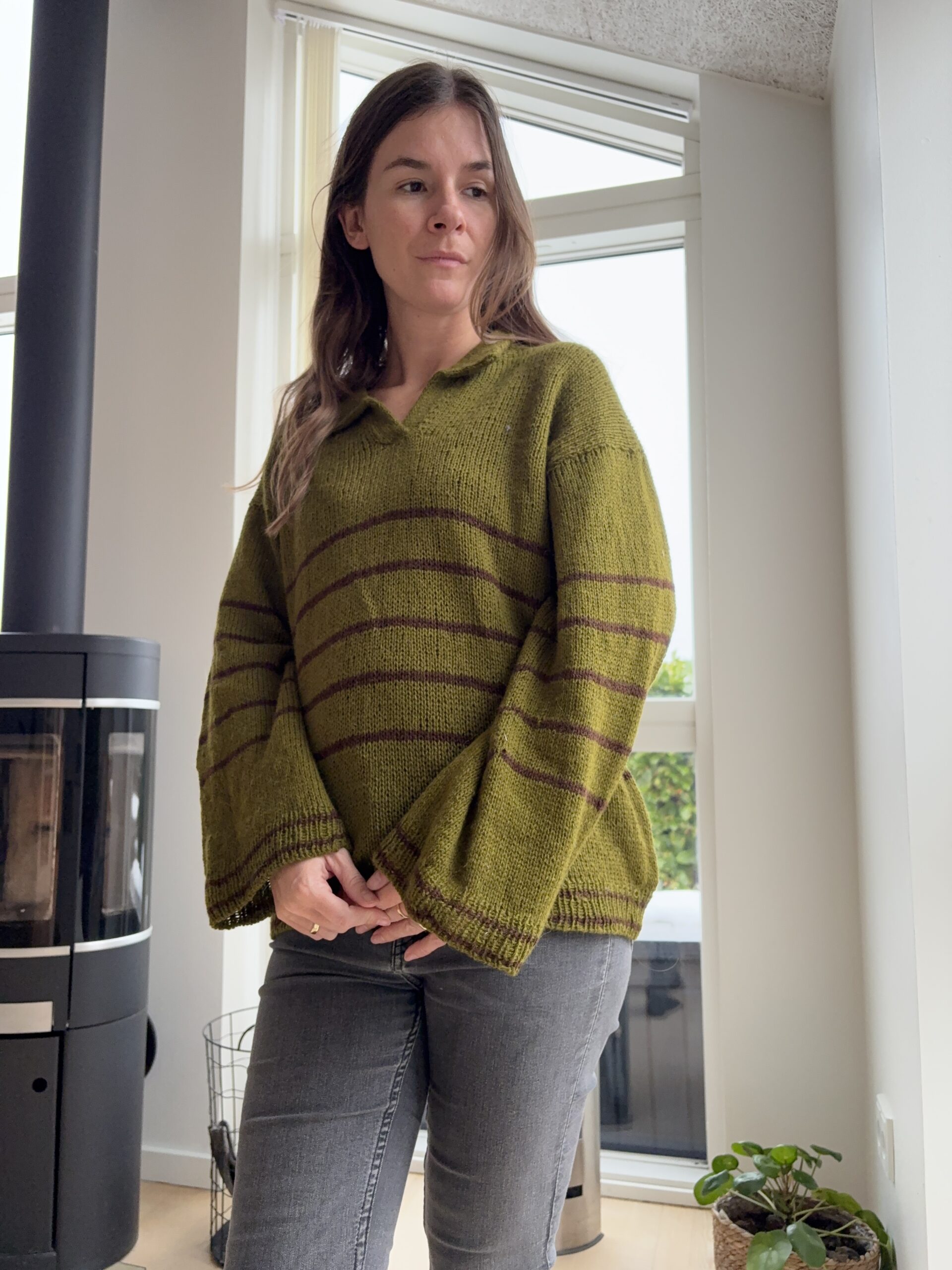 Oversized polo sweater strikket i Alpaca Wool
