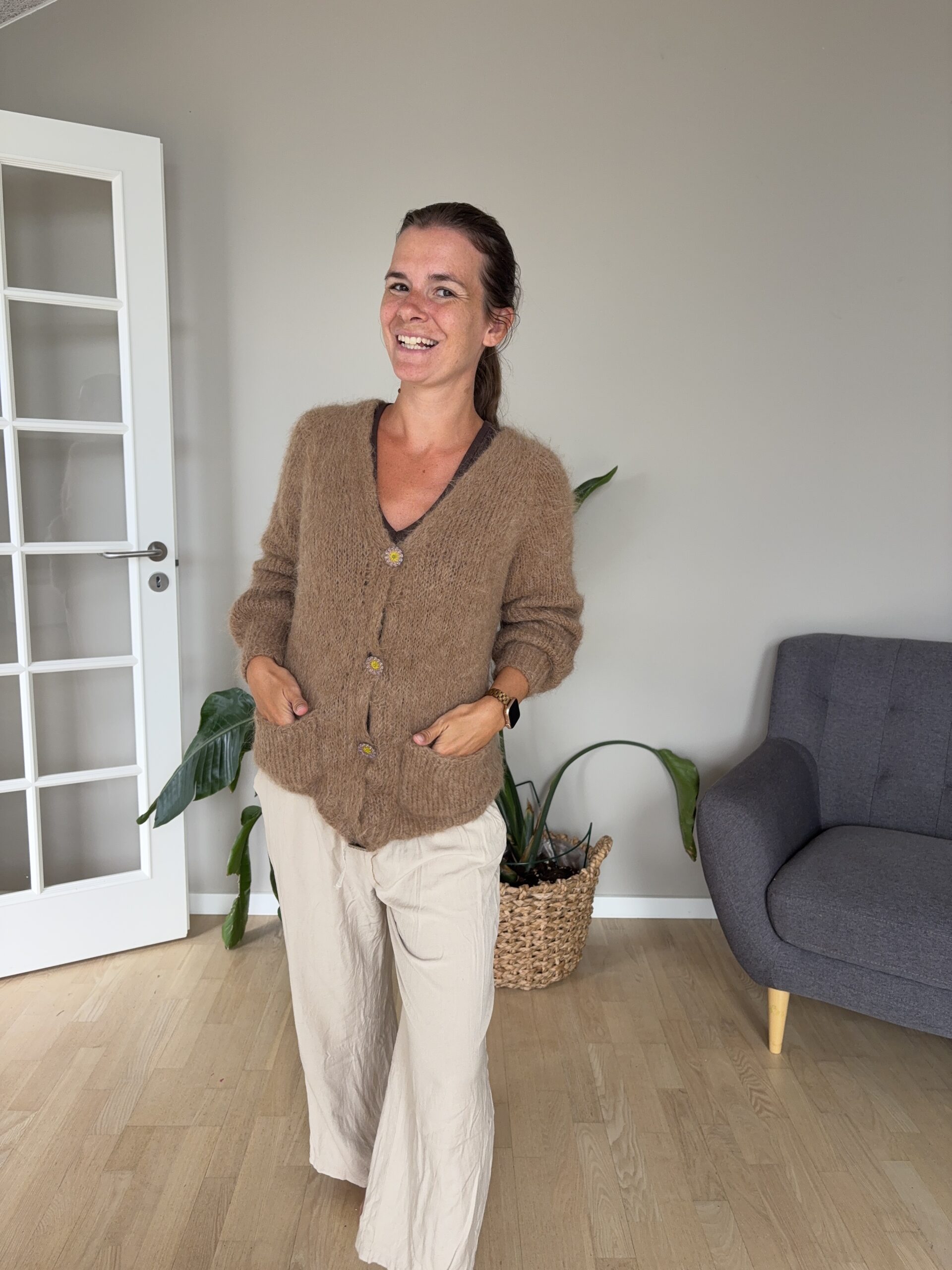 Autumn Bliss Cardigan – Strikkeopskrift