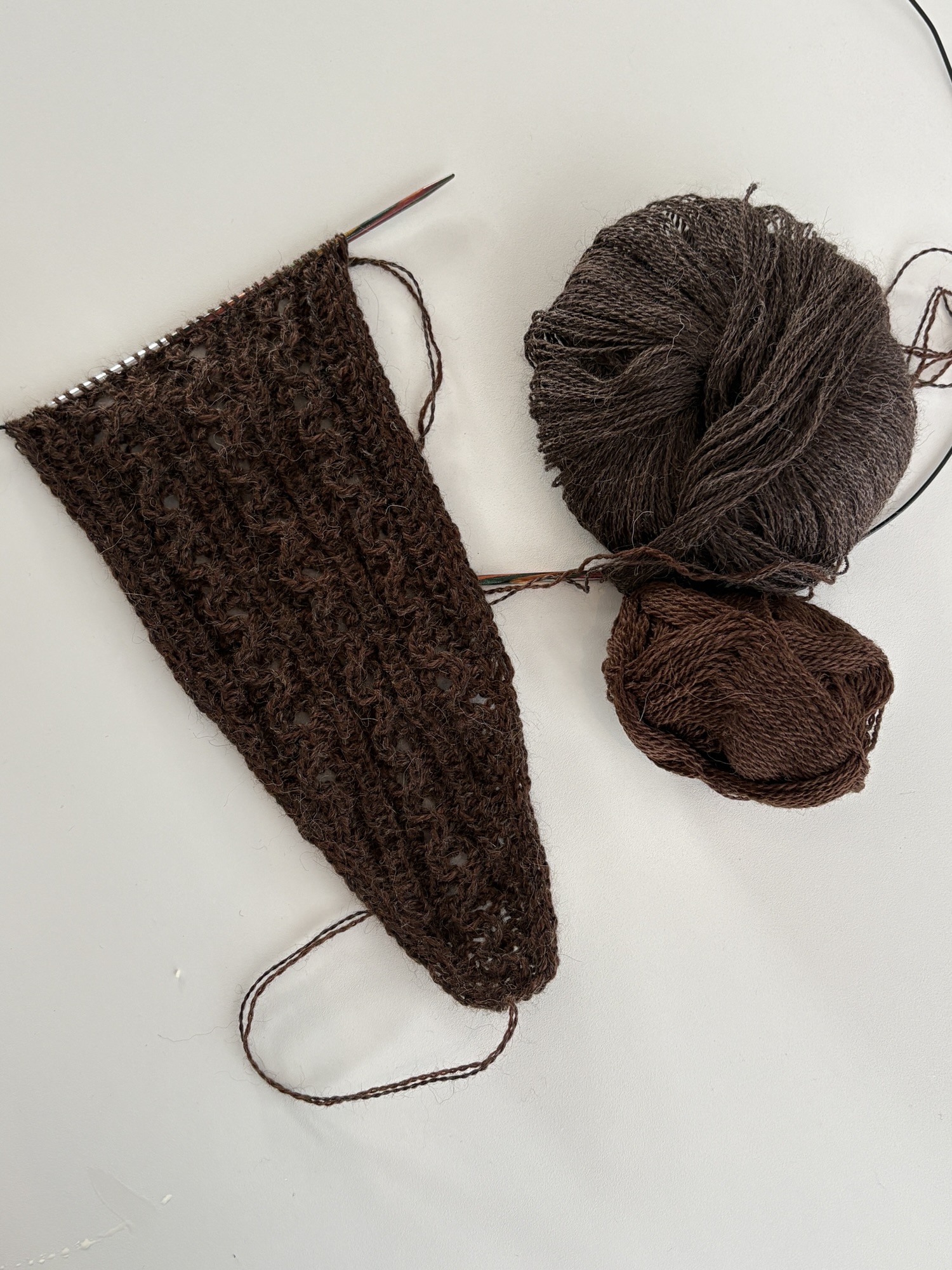 Golden Harvest Scarf strikkeopskrift med mønster