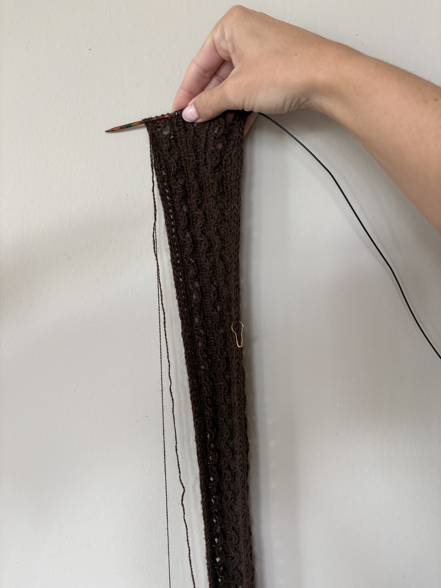 Strikket tørklæde med i-cordkant – Golden Harvest Scarf